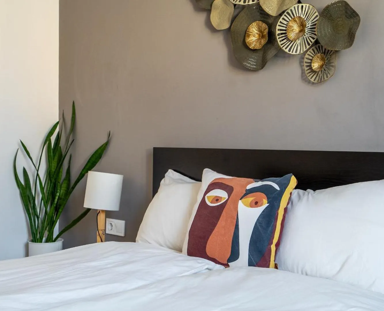 شقة Elegant Getaway Near Iconic Eagles' Bridge صوفيا